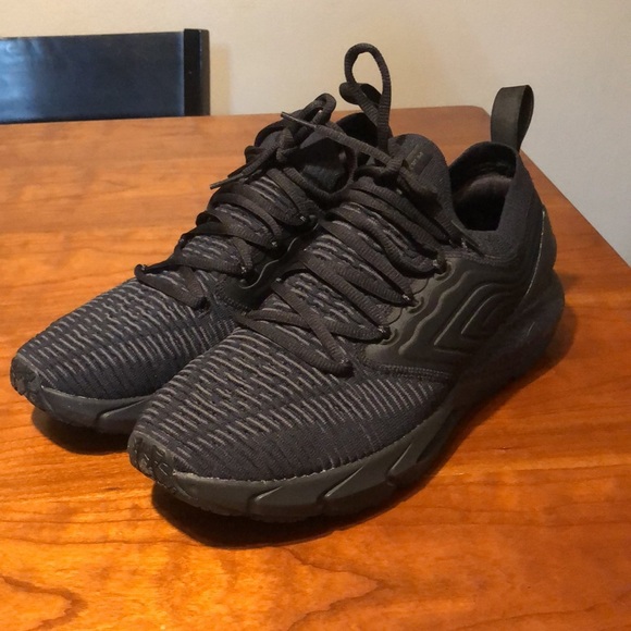 UNDER ARMOUR Mens Hovr Phantom 2 Perfomance Sneakers Black - Picture 4 of 11